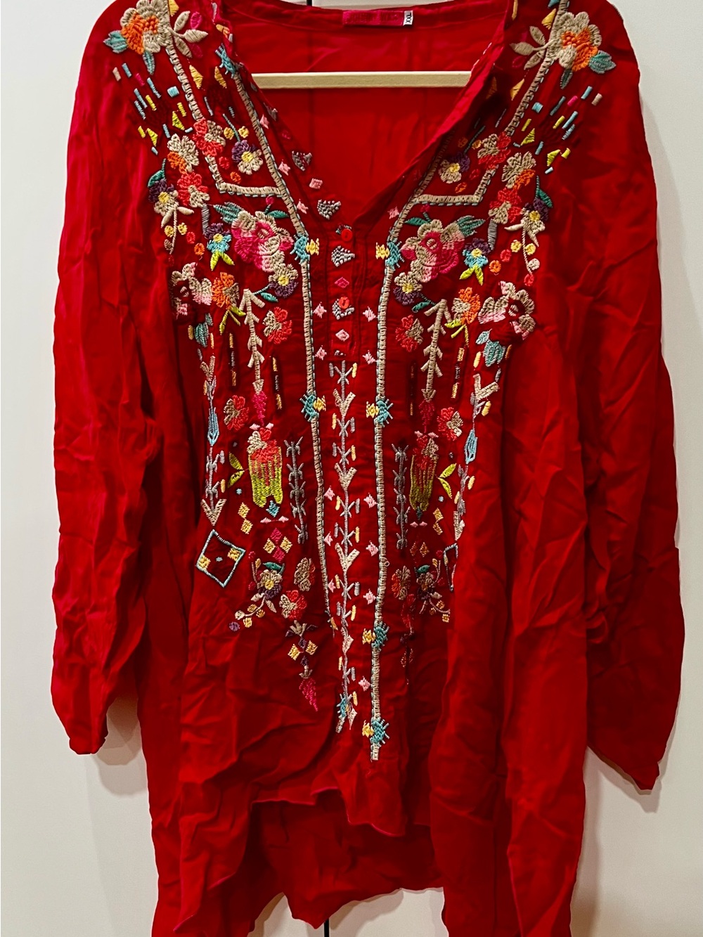 Perfect for fall! Johnny Was Red Embroidered Top - Picture 2 of 8
